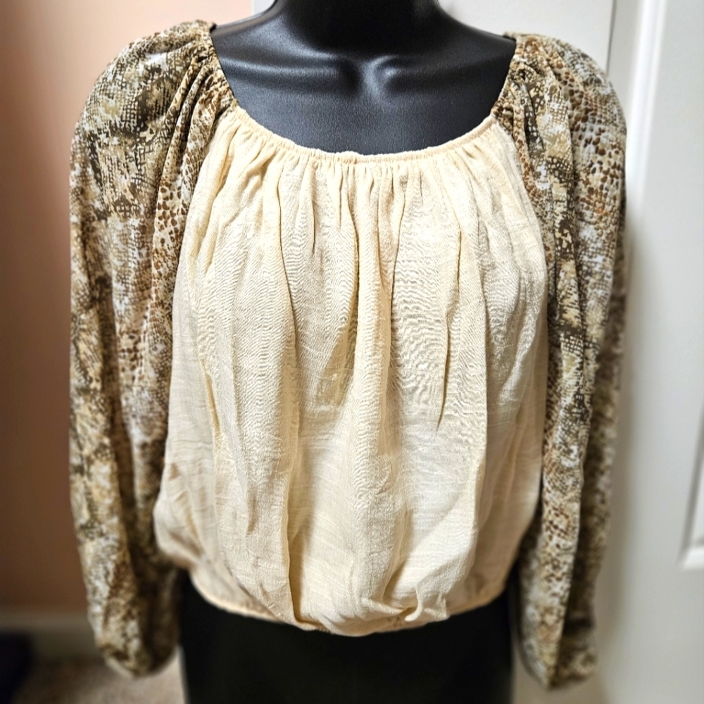 Blu Pepper Snake Print Top NWOT